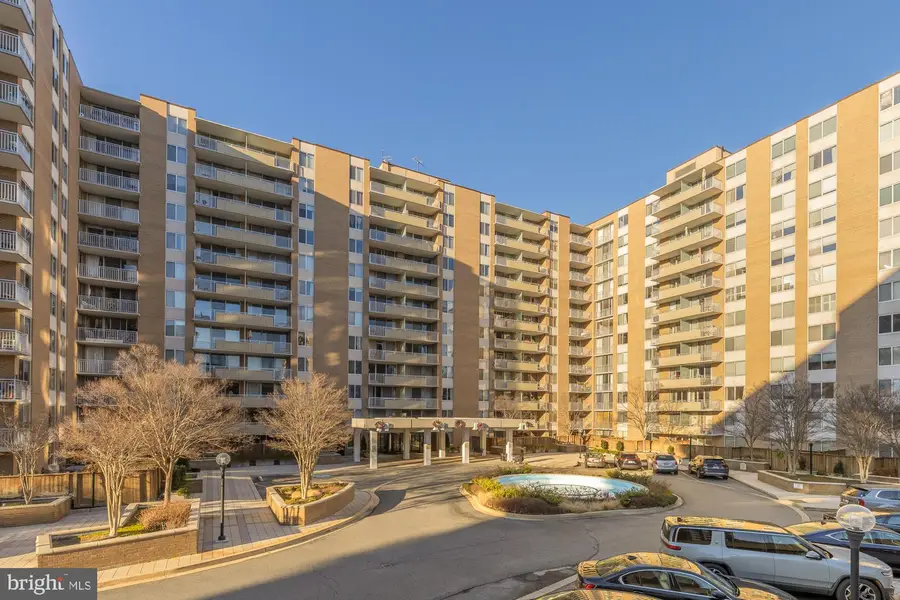 3001 Veazey Ter Nw #520, Washington, DC 20008 - Image #2