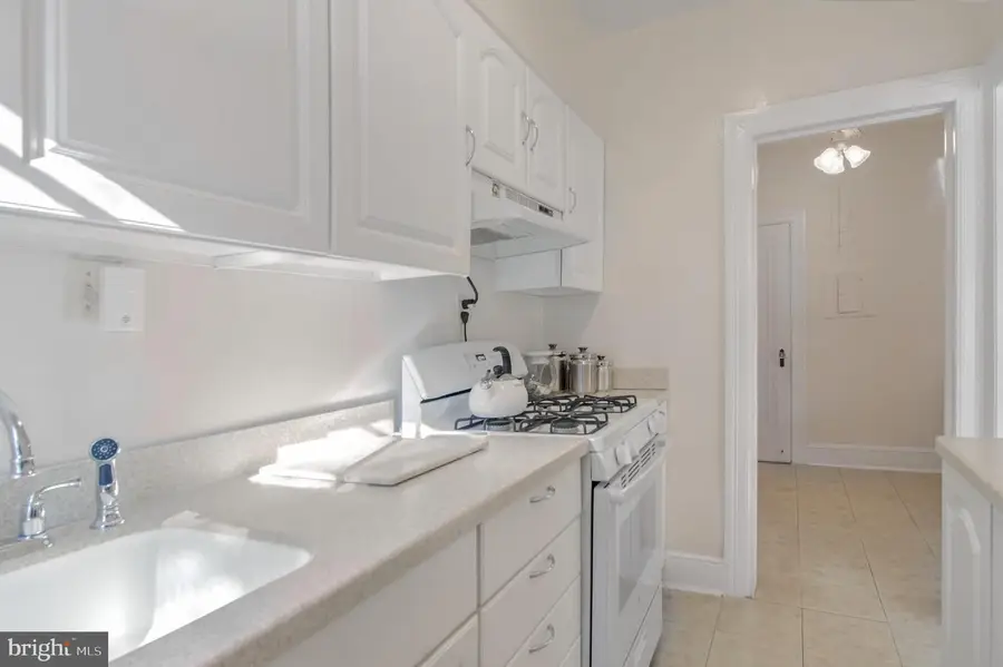 236 Farragut St Nw #h-203, Washington, DC 20011 - #2