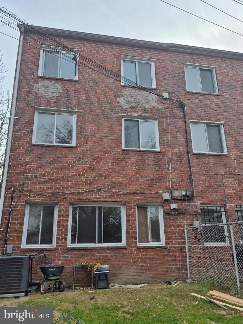 236 Varnum St Ne, Washington, DC 20011 - Image #2