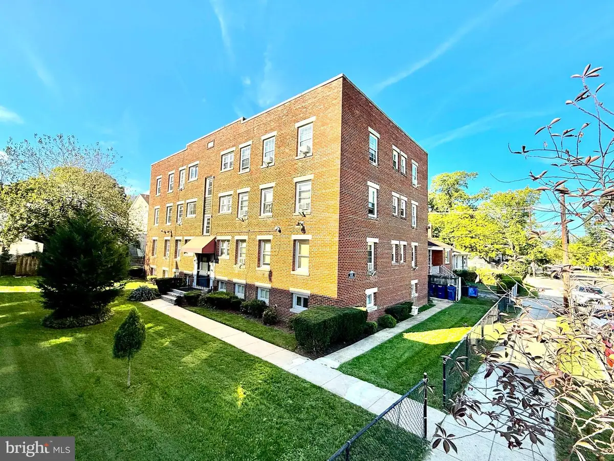 5111 Ayers Pl Se, Washington, DC 20019 - Image #1