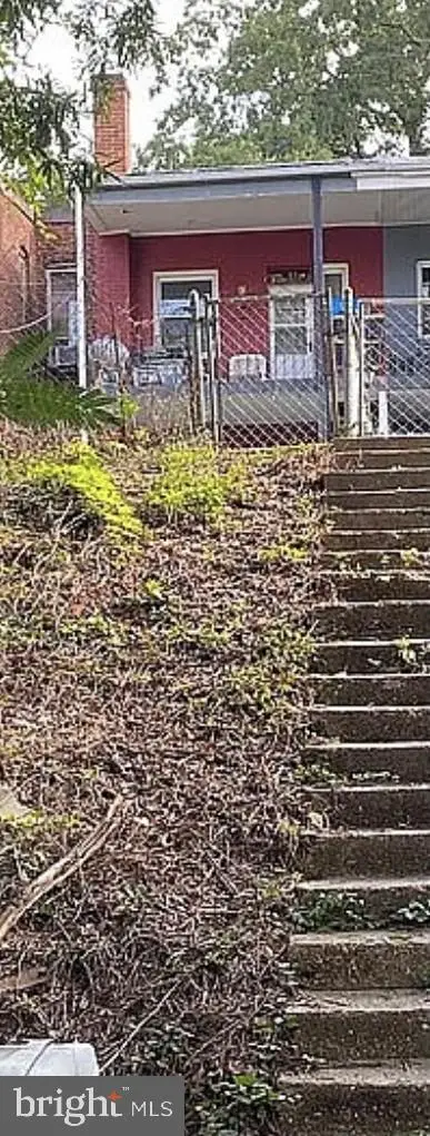 1165 Neal Ne, Washington, DC 20002 - Image #2