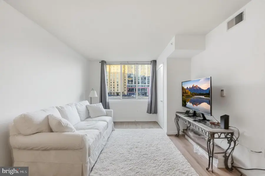 1000 New Jersey Ave Se #216, Washington, DC 20003 - Image #2