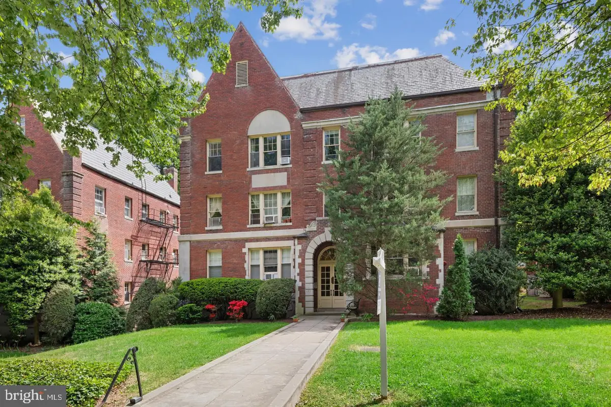 3024 Porter St Nw #102, Washington, DC 20008 - #1