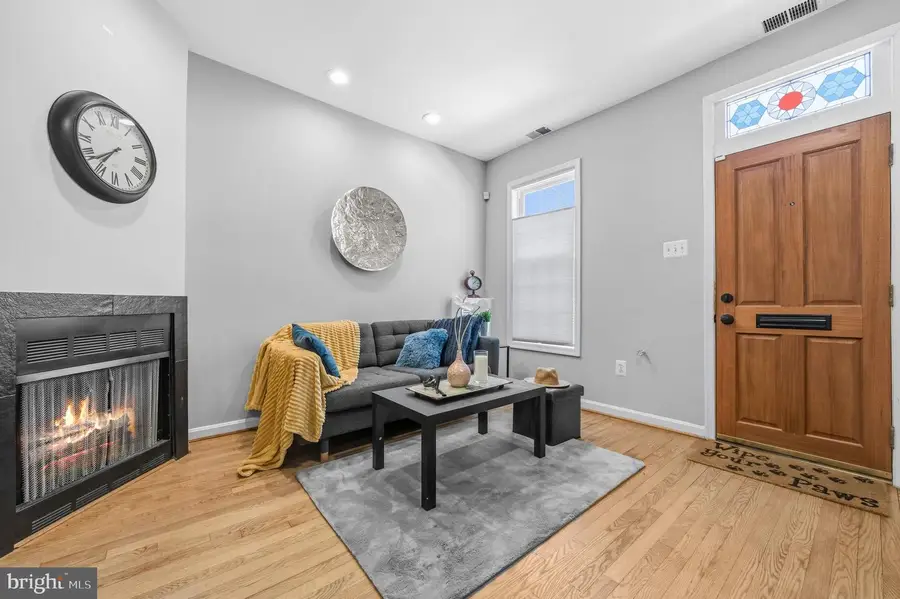 907 8th St Ne, Washington, DC 20002 - #3