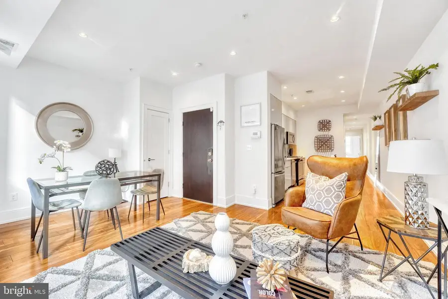 904 H St Ne #1, Washington, DC 20002 - #2