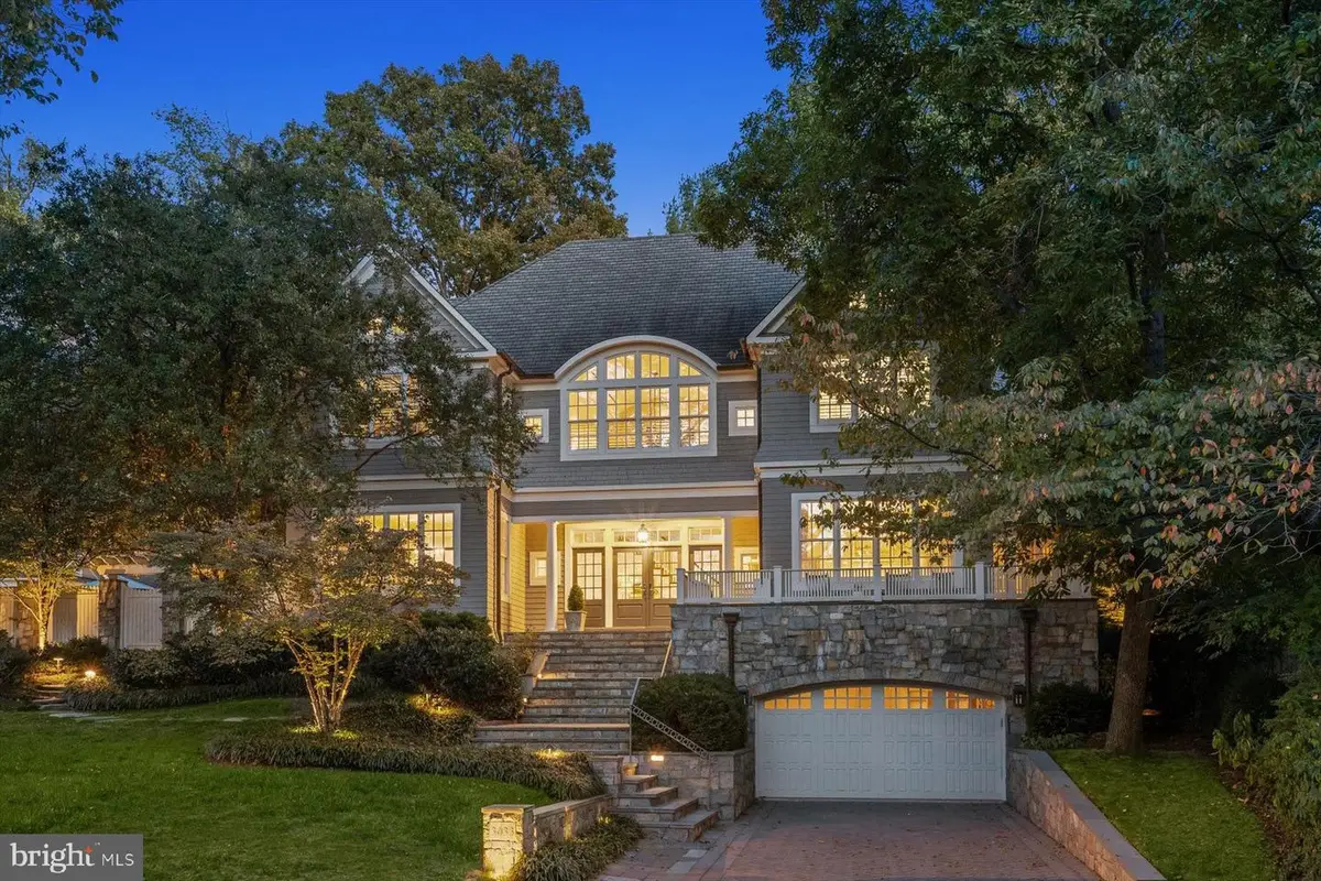 3033 University Ter Nw, Washington, DC 20016 - #1