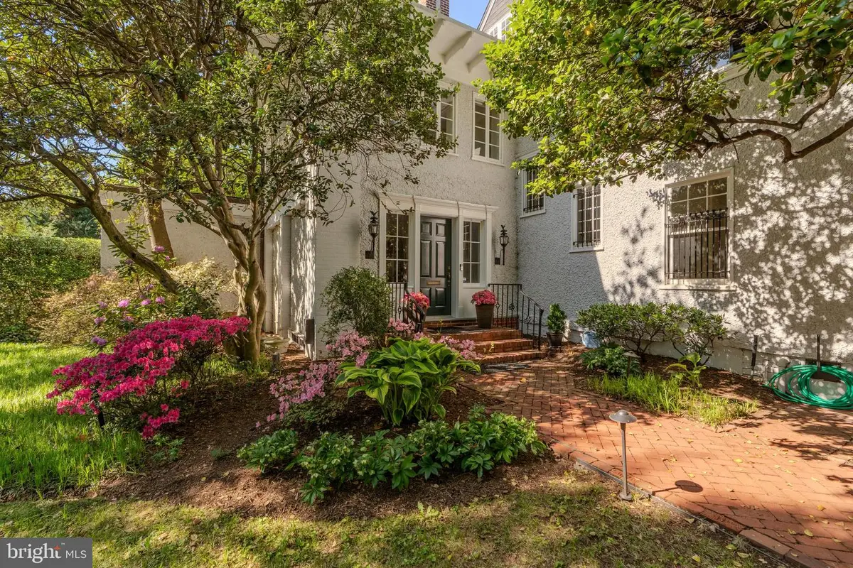3556 Macomb St Nw, Washington, DC 20016 - #1