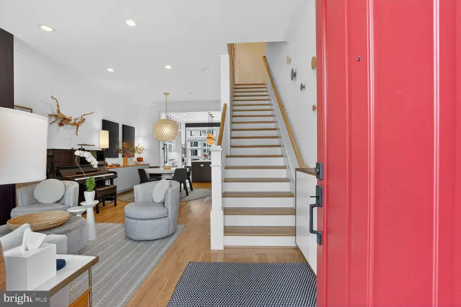 1305 D St Se, Washington, DC 20003 - #2