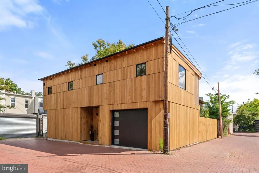 21 Overbeck Alley Ne, Washington, DC 20002 - #2