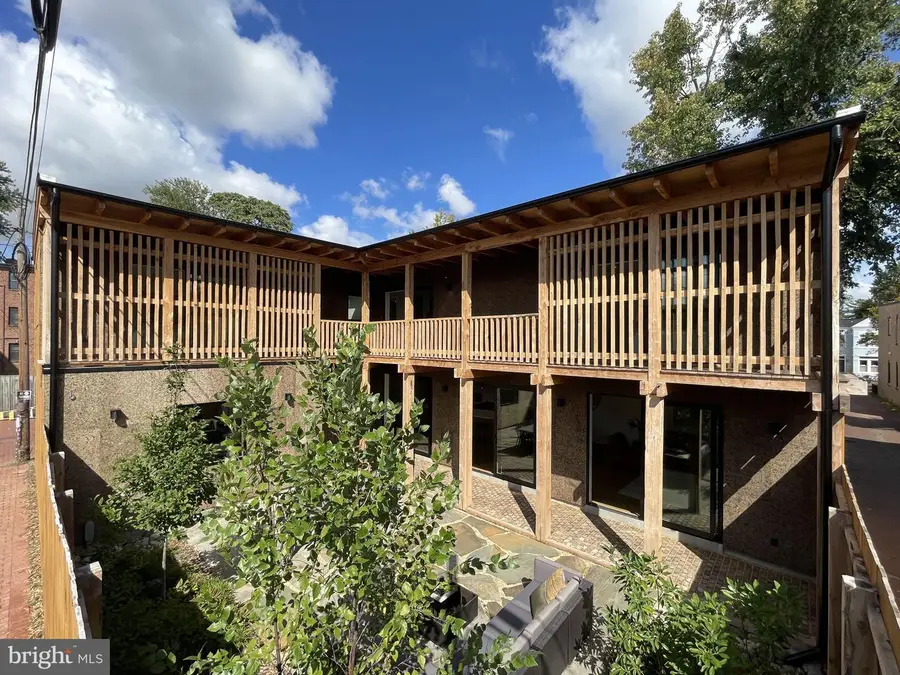 21 Overbeck Alley Ne, Washington, DC 20002 - #3