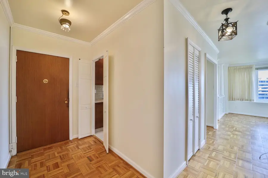 2475 Virginia Ave Nw #ph-930, Washington, DC 20037 - #2
