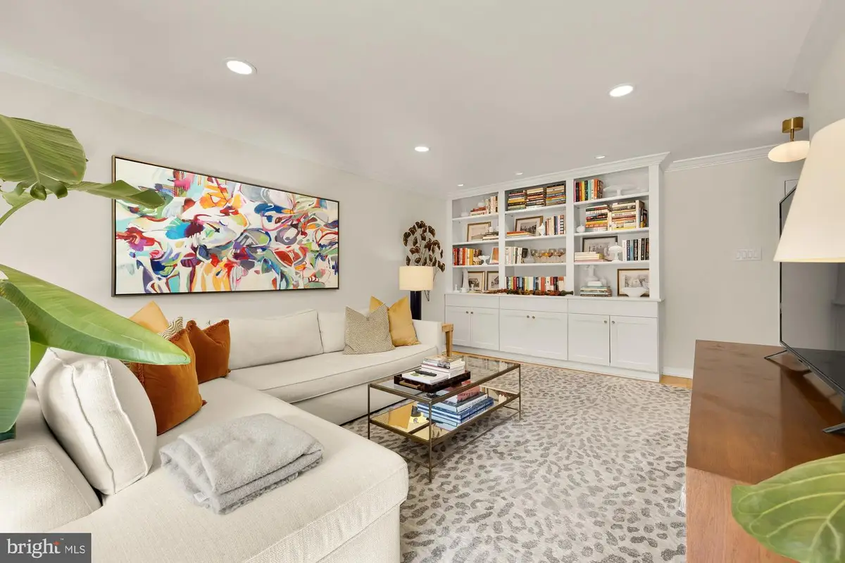 2501 Calvert St Nw #308, Washington, DC 20008 - #1