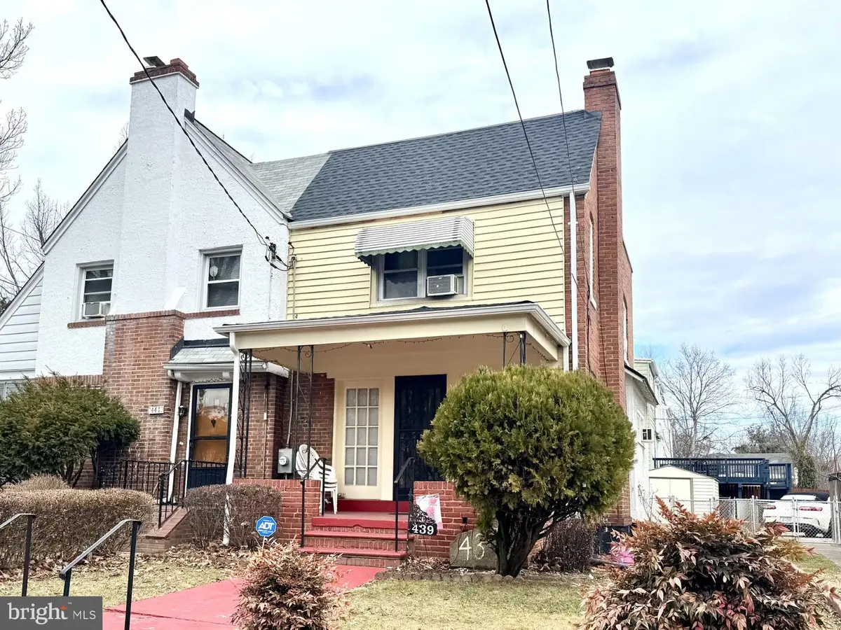 439 Peabody St Nw, Washington, DC 20011 - #1