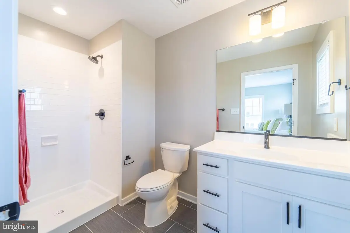 456 Woodcrest Dr Se #456a, Washington, DC 20032 - #1