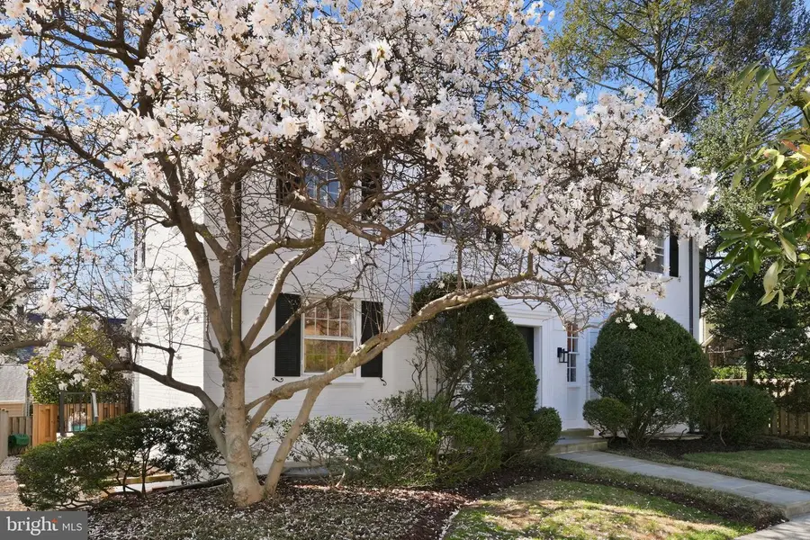3752 Cumberland St Nw, Washington, DC 20016 - #3