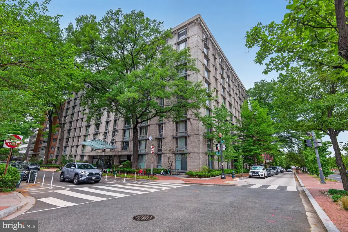 950 25th St Nw #106n, Washington, DC 20037 - #1