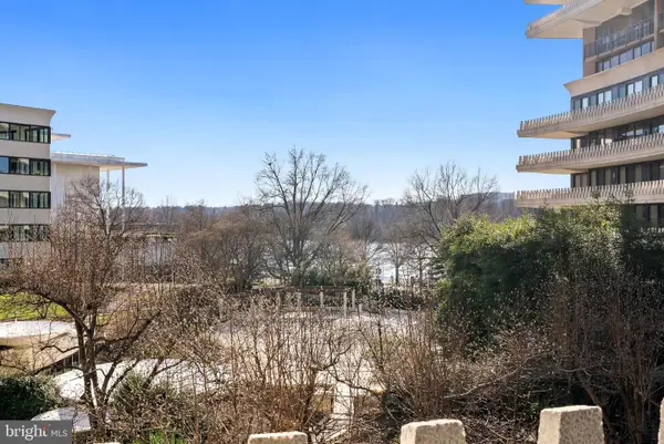 700 New Hampshire Ave Nw #421, WASHINGTON, DC 20037