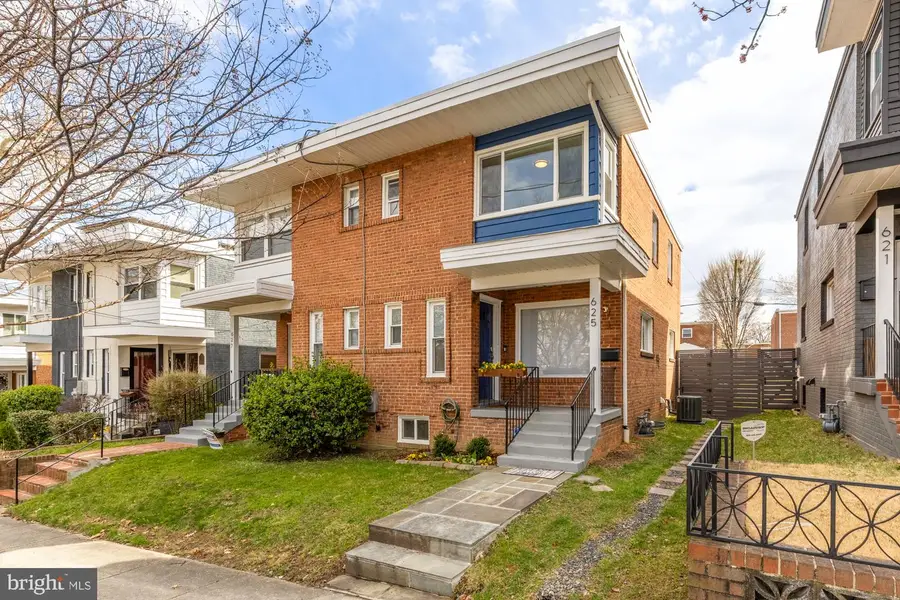 625 Kensington Pl Ne, Washington, DC 20011 - #2