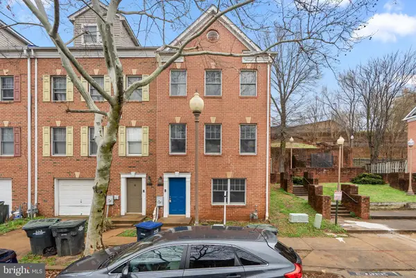 842 Hr Dr Se, WASHINGTON, DC 20032