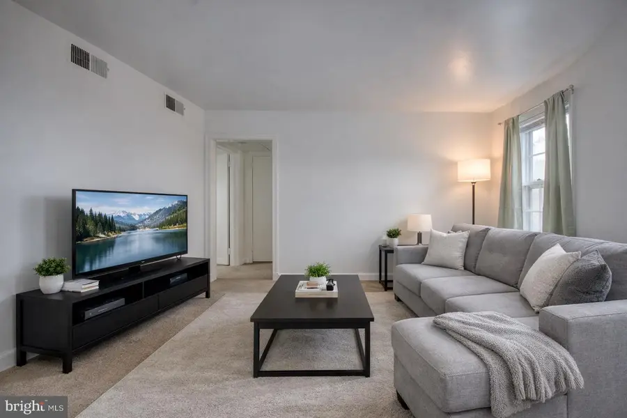 2125 Suitland Ter Se #302, Washington, DC 20020 - #3