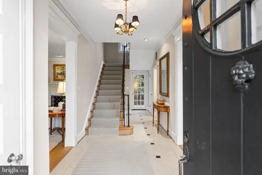 4545 Klingle St Nw, Washington, DC 20016 - #2