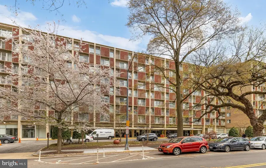 800 4th St Sw #s409, Washington, DC 20024 - #2