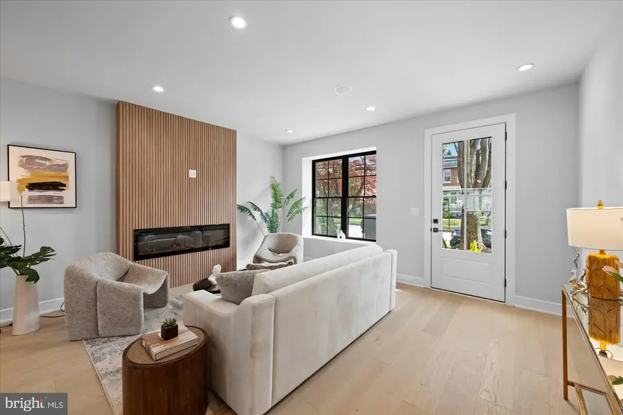 4441 Harrison St Nw, Washington, DC 20015 - #3