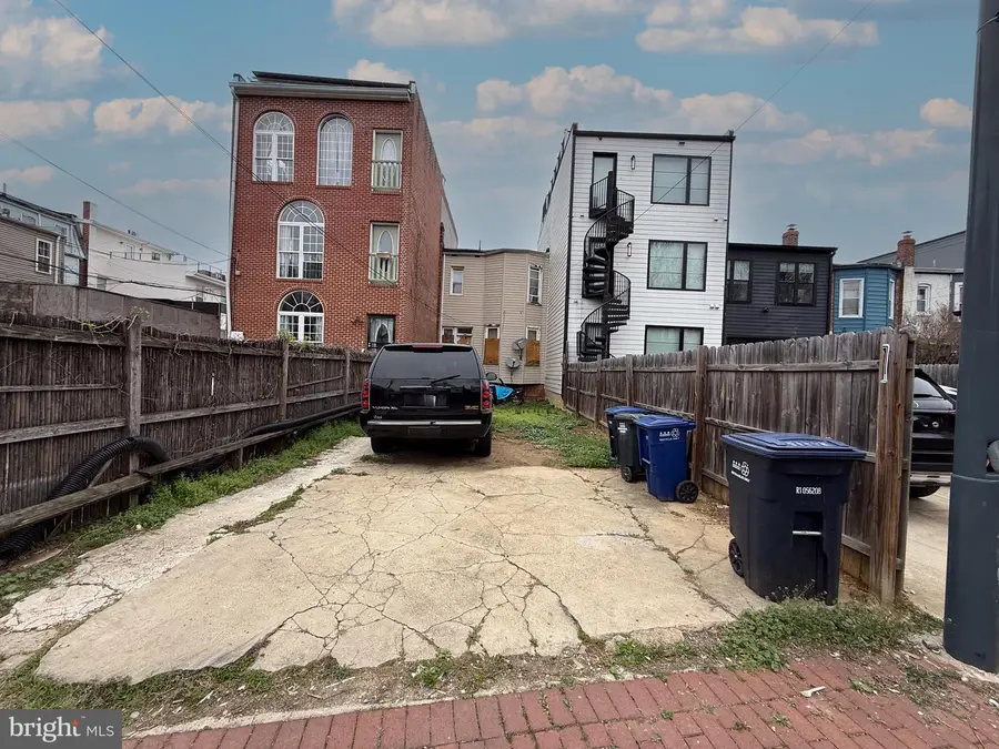 1366 Newton St Nw, Washington, DC 20010 - #2