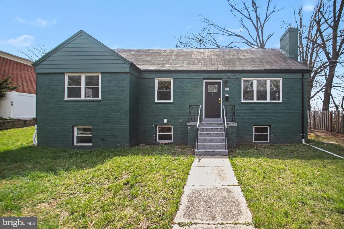 3243 Massachusetts Ave Se, Washington, DC 20019 - #1