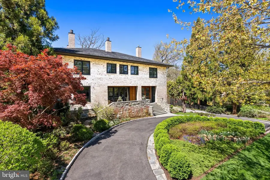 2845 Chesterfield Pl Nw, Washington, DC 20008 - #2