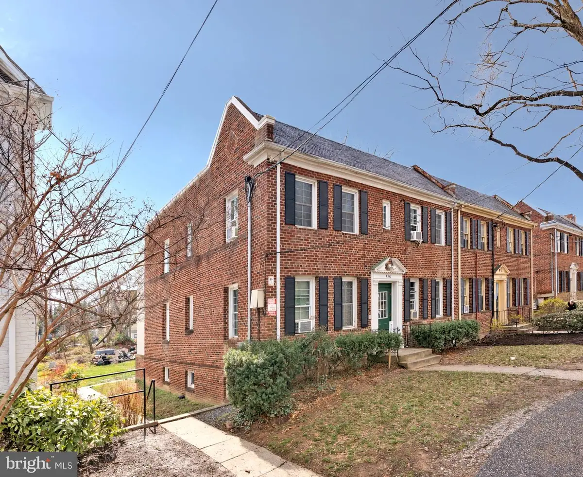 4482 Macarthur Blvd Nw, Washington, DC 20007 - #1