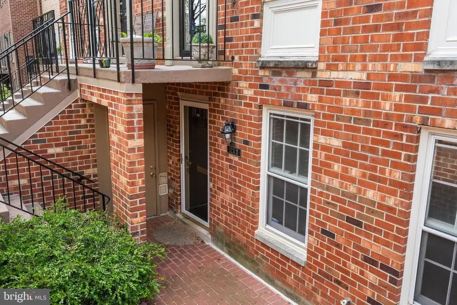 3231 Sutton Pl Nw #d, Washington, DC 20016 - #3