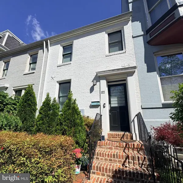 322 A St Ne, WASHINGTON, DC 20002