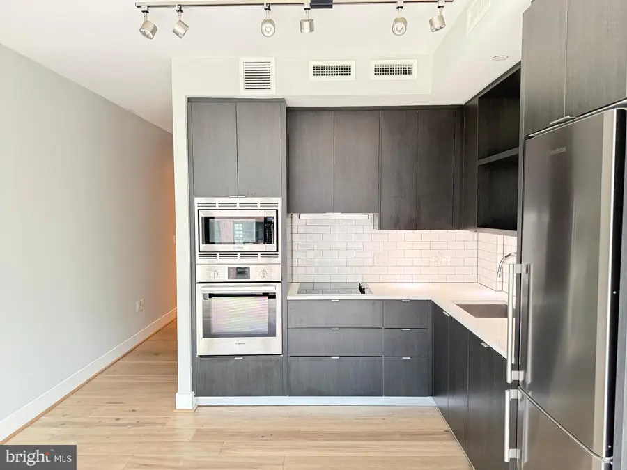 1300 4th St Se #402, Washington, DC 20003 - #3