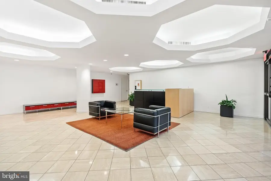 1015 33rd St Nw #402, Washington, DC 20007 - #2