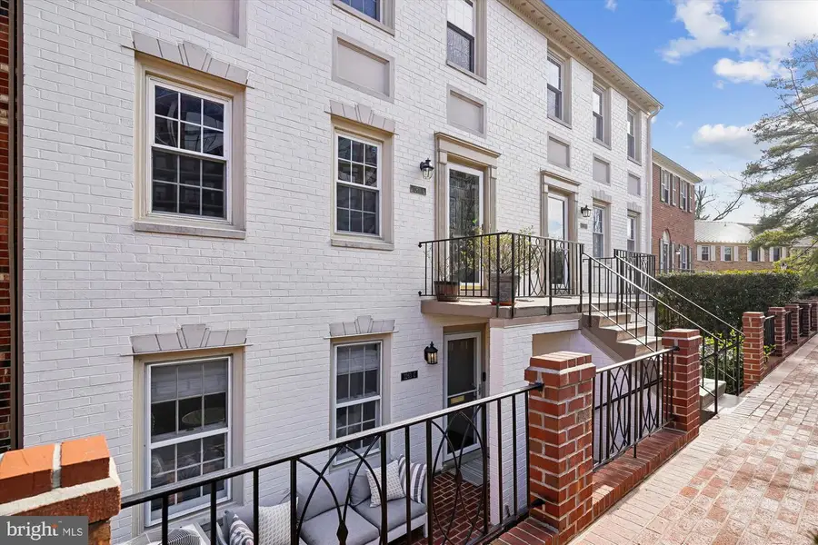 3263 Sutton Pl Nw #c, Washington, DC 20016 - #2