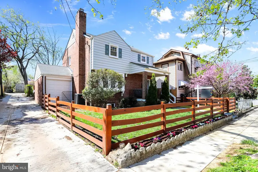 2005 Ne Lawrence St Ne, Washington, DC 20018 - #3