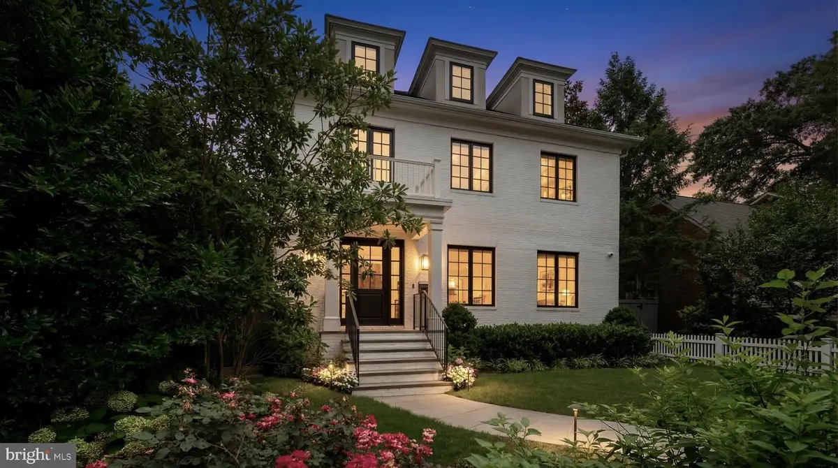 3117 38th St Nw, Washington, DC 20016 - #1