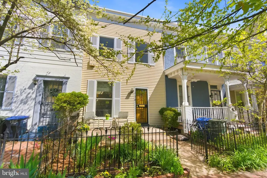 110 6th St Se, Washington, DC 20003 - #2