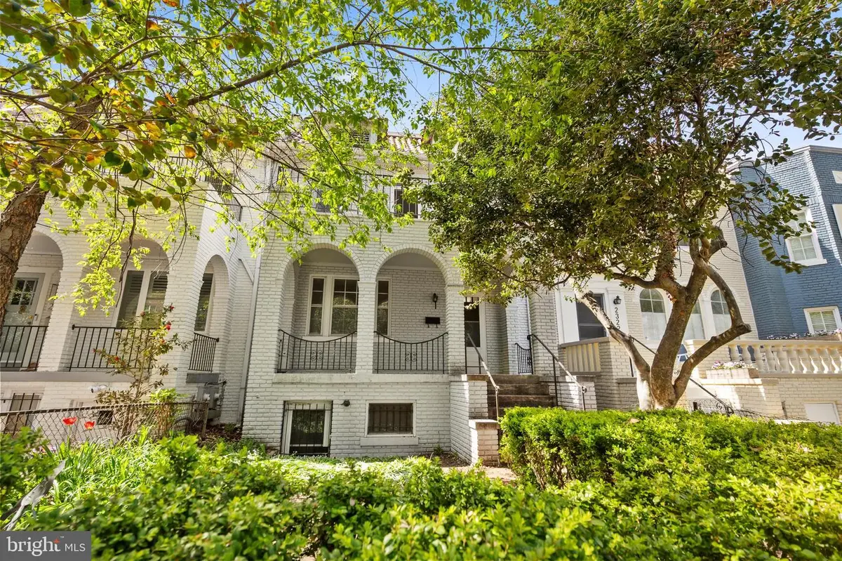 2320 Ashmead Pl Nw, Washington, DC 20009 - #1