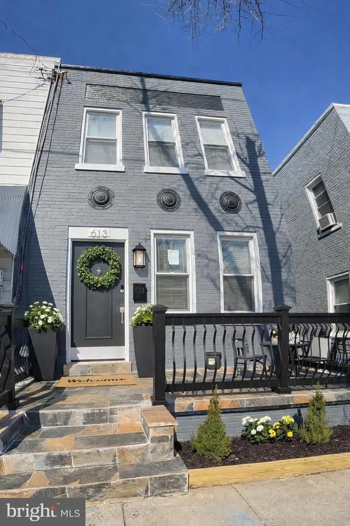 613 Roxboro Pl Nw, Washington, DC 20011 - #2