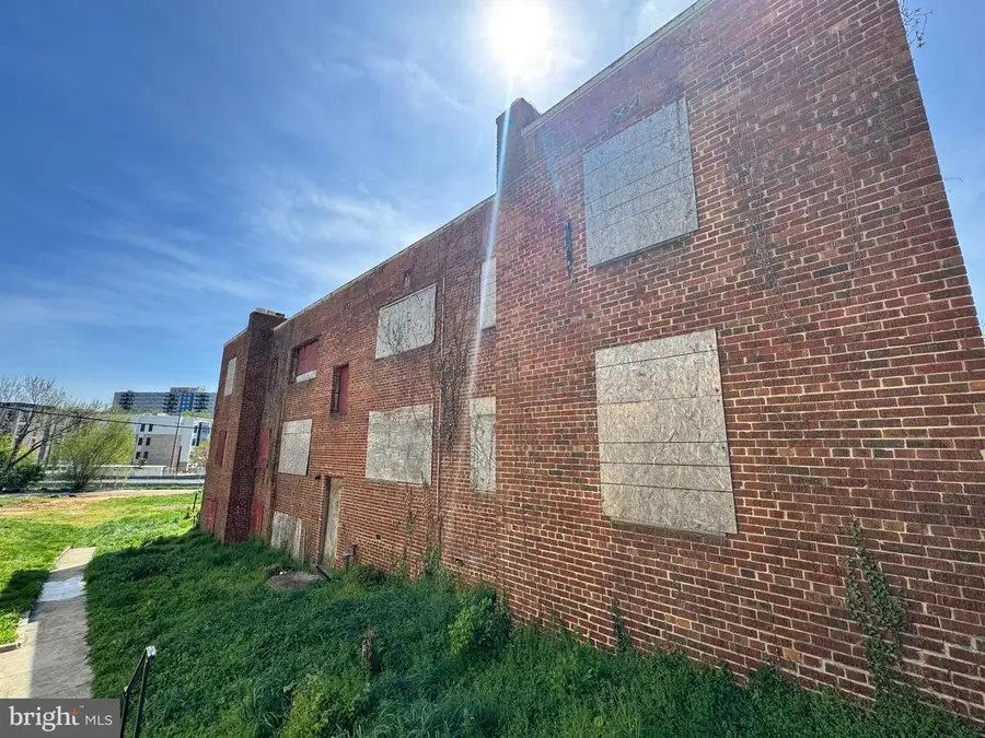 4236 6th St Se, Washington, DC 20032 - #2