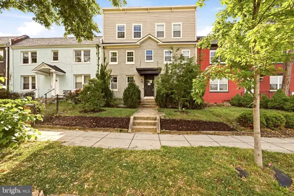 218 20th St Ne #3, WASHINGTON, DC 20002