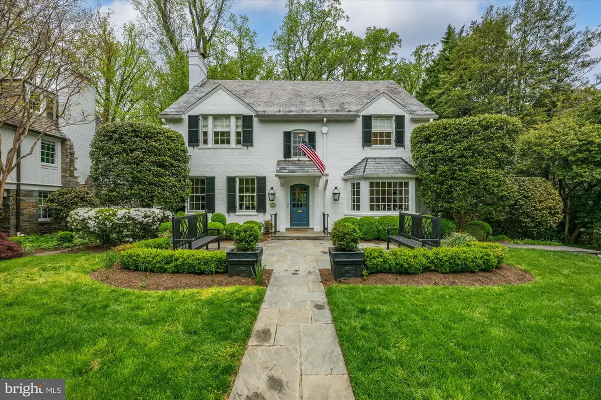 4923 Hillbrook Ln Nw, Washington, DC 20016 - #1