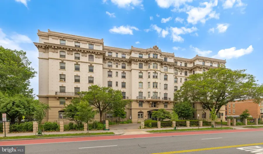 3060 16th St Nw #102, Washington, DC 20009 - #2