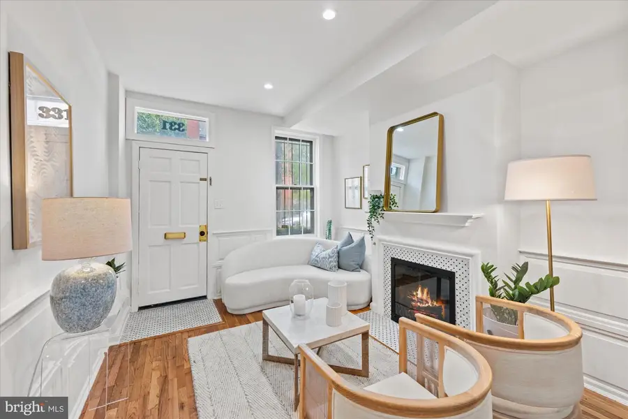 331 10th St Se, Washington, DC 20003 - #3