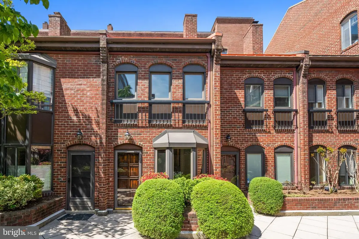 1008 Paper Mill Ct Nw #1008, Washington, DC 20007 - #1