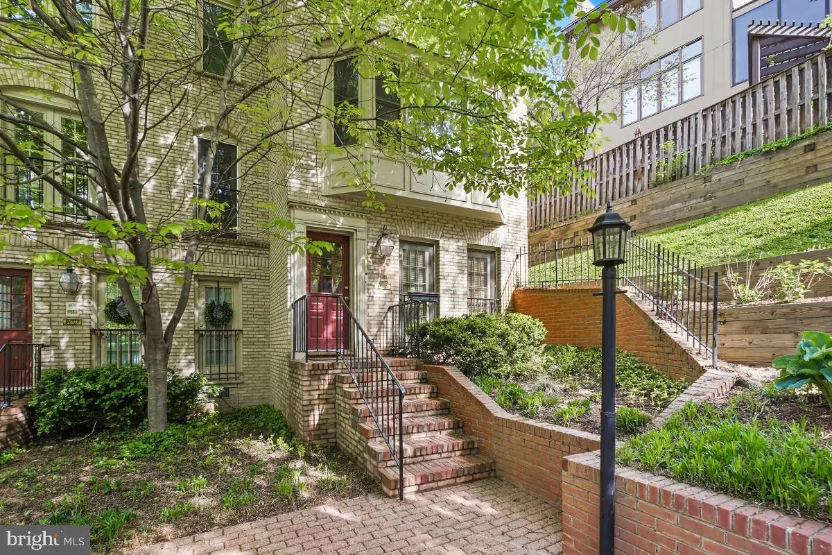 4607 Macarthur Blvd Nw #b, Washington, DC 20007 - #1