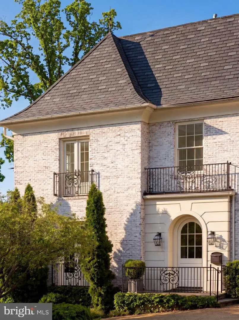 2101 Foxhall Rd Nw, Washington, DC 20007 - #2