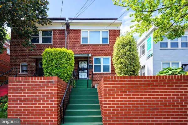 3935 Clay Pl Ne, WASHINGTON, DC 20019